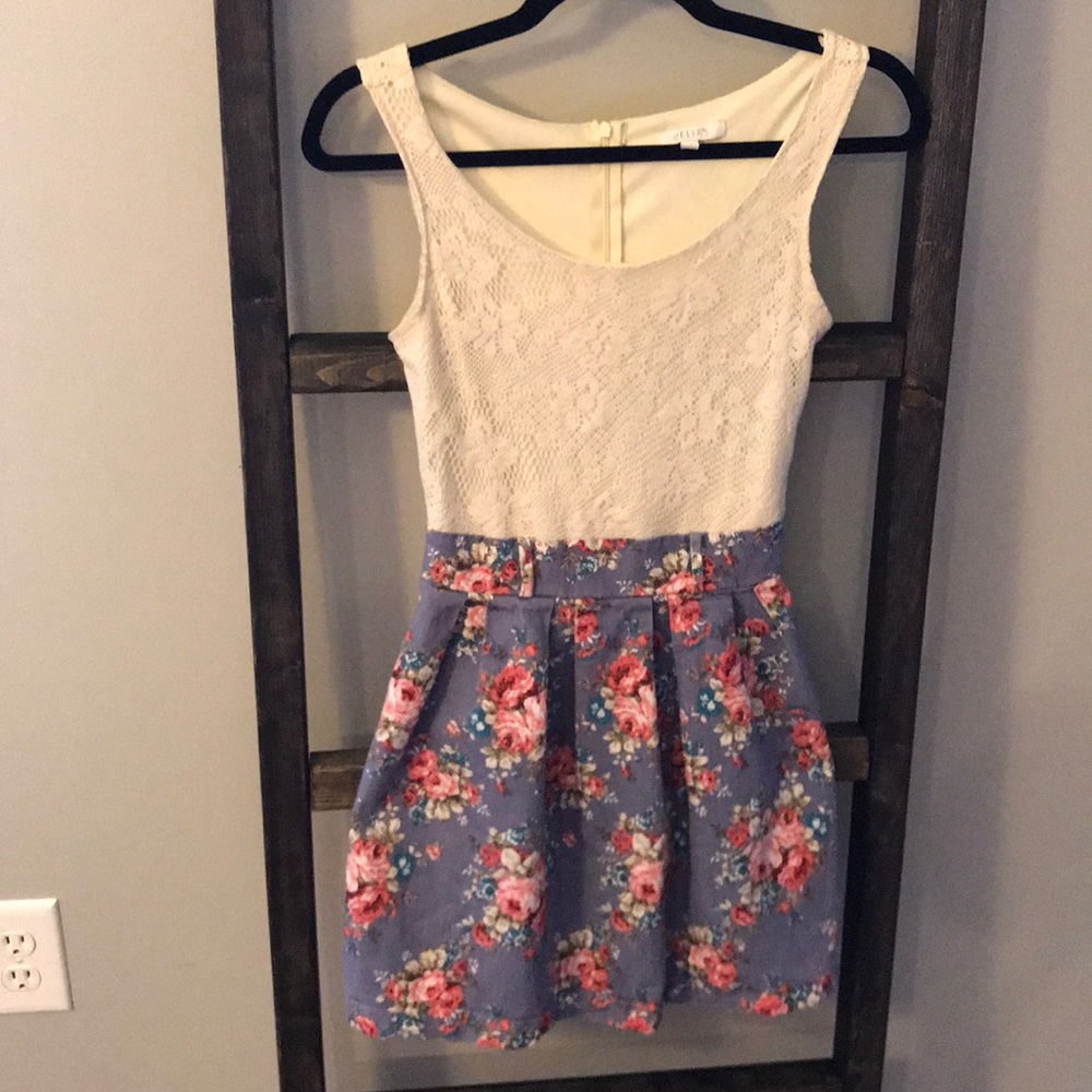 Lace and Floral Print Chambray Dress